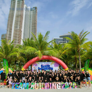 Áo thun teambuilding đen cổ tròn