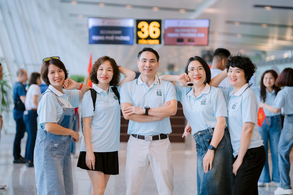 Áo polo doanh nghiệp 2025