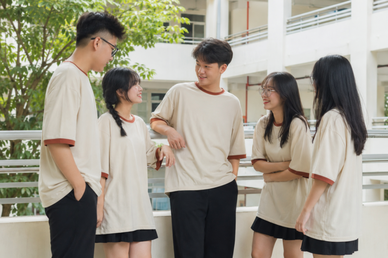 Áo lớp oversize nam nữ