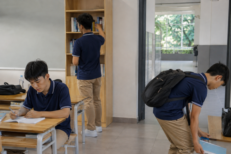 Thử mẫu áo thun học sinh