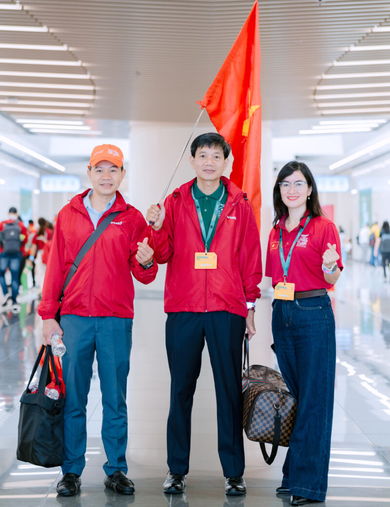 Mẫu áo khoác gió khách hàng