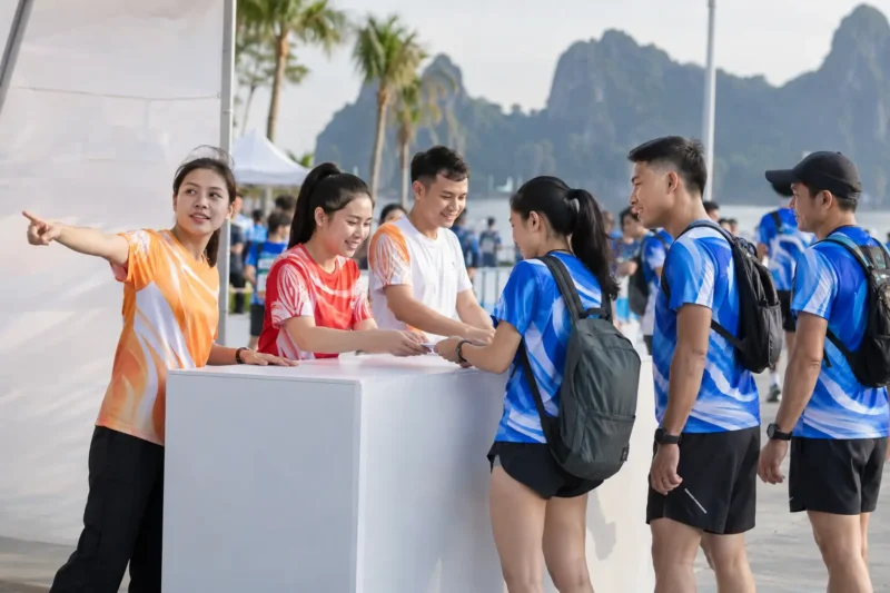 Áo ban tổ chức giải chạy in chuyển nhiệt dễ nhận biết