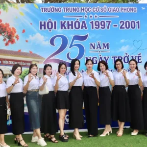 Ao-ky-niem-25-nam-Giao-Phong-khach-su-dung-6