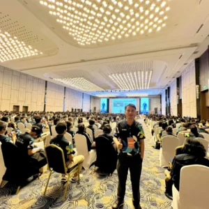 ao-su-kien-thien-phuc-hoi-truong